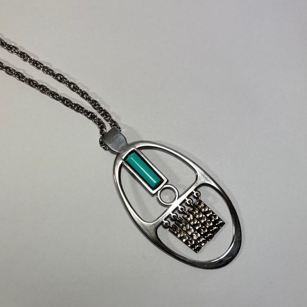 Avon Silver Tone Pendant Necklace with Turquoise Tone Accent **